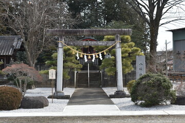 群馬の名所　命を紡ぐ絆を紡ぐ　諏訪神社上州藤岡鎮座　周辺の風景