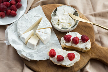 aesthetic breakfast camembert, cream cheese and raspberries