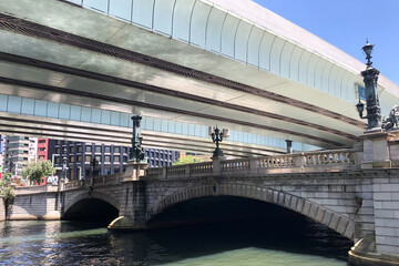 日本橋と高架橋