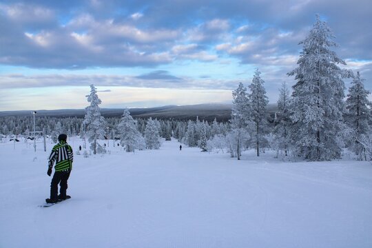 Skiing and snowboarding in the solitude of finish Lapland