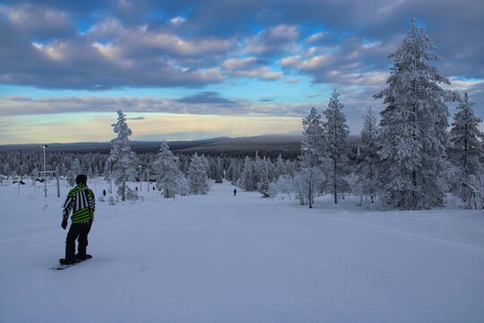 Skiing and snowboarding in the solitude of finish Lapland
