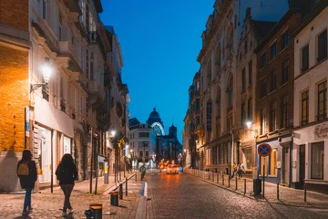 Foto op Plexiglas Nightlife in Brussels.. People strolling through the streets of Belgiums capital © Joppi