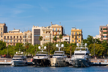 Obraz premium View of Port Vell during summer season in Barcelona, Catalonia, Spain