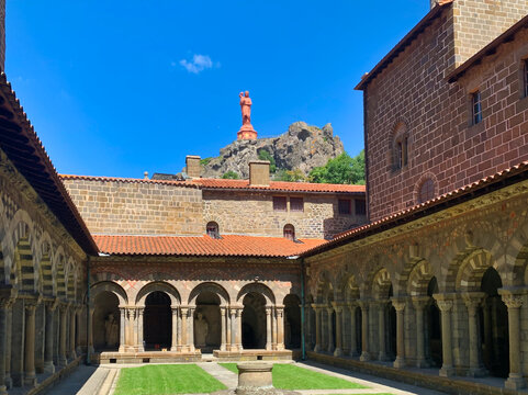 Cloister of the cathedral of Le Puy-en-Velay (France)