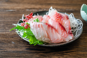 長崎県産天然イサキの刺し身