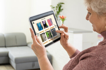 Online Ecommerce Shopping On Screen Using App