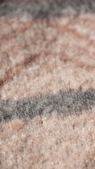 Jersey de lana de angora rosa y azul con motivos geométricos