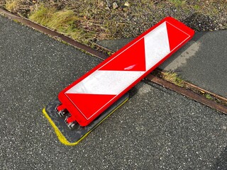 umklappbare Warnbake