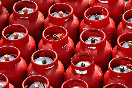 Textura de garrafas de g&aacute;s vermelhas da marca Repsol