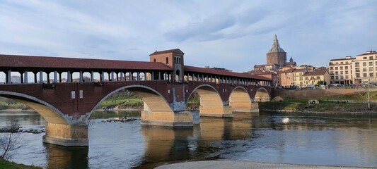 Fototapeta na wymiar Bridge over the River, Pavia