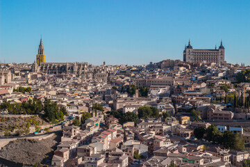 Fototapeta na wymiar Skyline view of old town city Toledo, Spain 