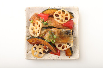 さんまと野菜の黒酢あんかけ