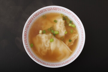 ワンタンスープ