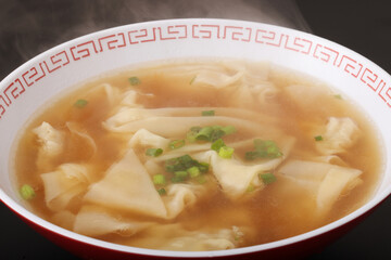 ワンタンスープ