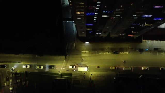 Desde el cielo todo es mas bello. Ciudad de noche