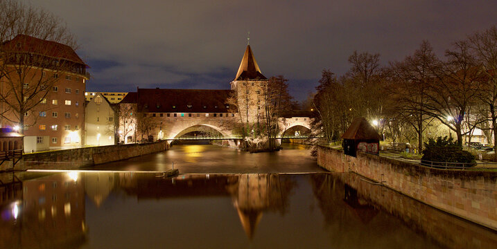 Kettensteg &uuml;ber der Pegnitz. Ein Klasiisker in N&uuml;rnberg