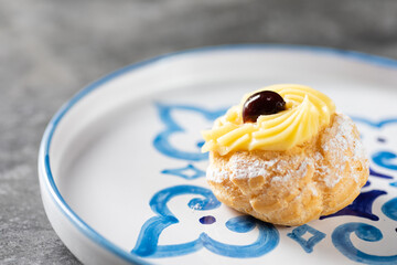 Zeppole dolce tipico del sud italia