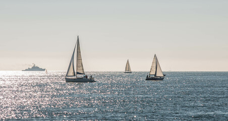 Fototapeta premium sailboat on the sea istanbul