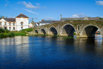 Fototapeta na wymiar Seven-arch bridge in Graiguenamanagh