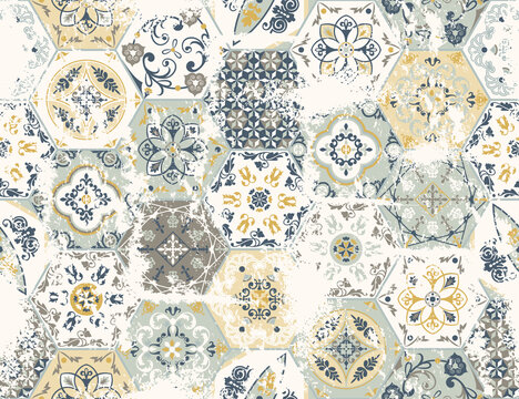 Seamless vintage pattern with scuffed effect. Patchwork tile. Hand-drawn seamless abstract tile pattern. Azulejos patchwork tiles. Portuguese and Spanish decor. Hexagonal pattern.