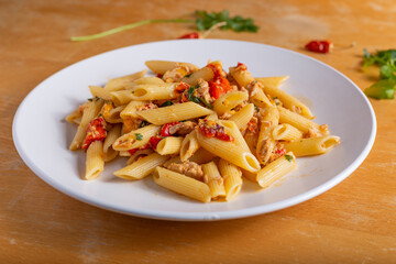 Penne with tuna and peppers. Easy and quick recipe typical of Mediterranean cuisine