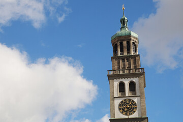 Fototapeta na wymiar Perlach tower in Augsburg, Gemany