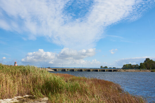 Insel Ummanz Leuchtturm auf R&uuml;gen im Herbst