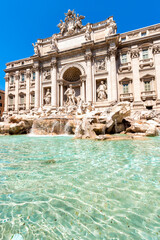 Obraz na płótnie Canvas The Trevi Fountain in Rome, Italy