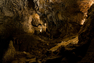 Paysage féerique dans une grotte
