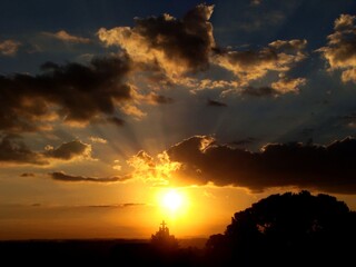 Fim do dia raios do sol