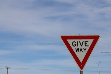 give way sign