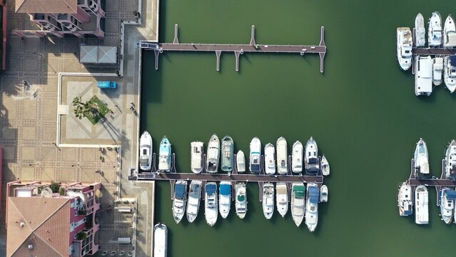vue aérienne de Montpellier, Lattes et Mauguio dans le sud de la France en Occitanie