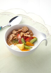 ヨーグルト　フルーツ入り