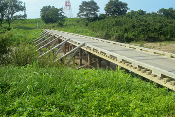 木製の橋