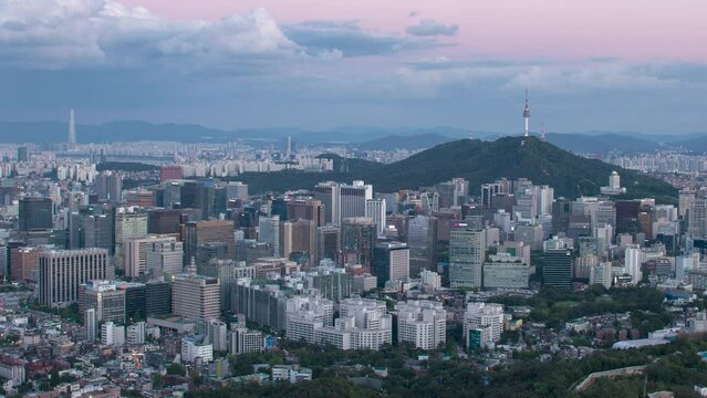 Time lapse beautiful sunset of Seoul city, Inwang mountain in South korea. 서울, 일몰, 타임랩스, 인왕산, 남산, 도심	
