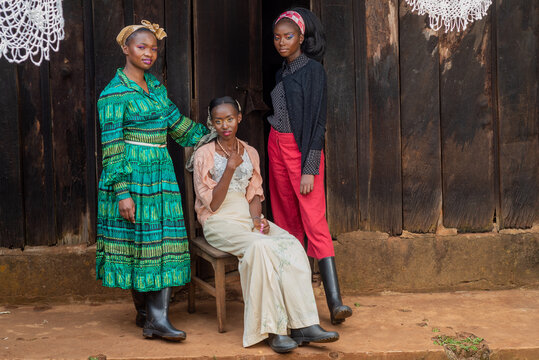Portrait of three young African women 