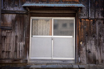 Fototapeta na wymiar 日本の岡山県笠岡市のとても古くて美しい建物