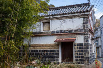 Fototapeta na wymiar 日本の岡山県備前市日生町のとても古くて美しい建物