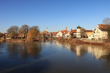 Fototapeta na wymiar Donauwörth; Stadtpanorama an der Wörnitzmündung