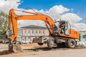 Excavator Industrial Heavy Machine Digging Equipment Mechanical Hydraulic Stability Balance Stabilization on Construction Site Work