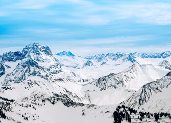 Fototapeta na wymiar Blick über die Berge des Bregenzerwald