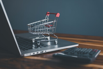 Market E-commerce, Online Shopping Payment Concept, Business Marketing Ecommerce Via Online...