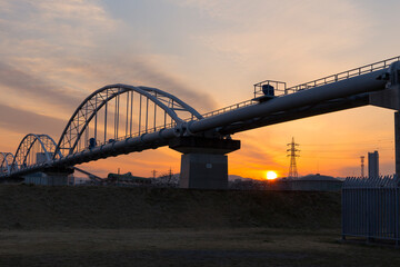 日暮れの水道橋