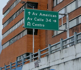 Obraz premium Verkehrsschilder in Bogota