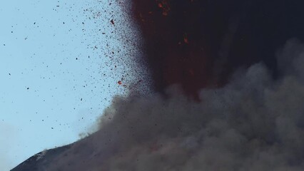 Naklejka na ściany i meble Vulcano Etna, Sicilia. Attività eruttiva avvenuta in data 21 febbraio 2022