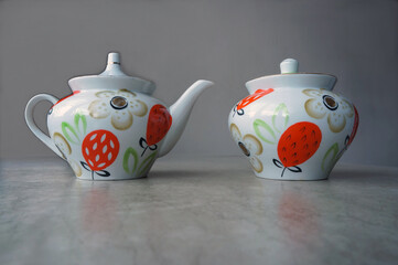 Teapot and sugar bowl. Tableware of mass demand in the USSR.
