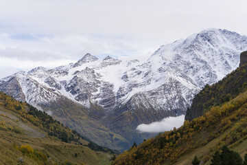 Fototapeta na wymiar Breathtaking panorama of morning wild nature high in mountains