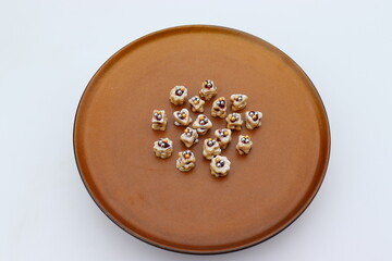 Mini-Plätzchen.Kleine Weihnachtsplätzchen. Adventsgebäck.