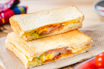 ハム卵サラダカツサンド