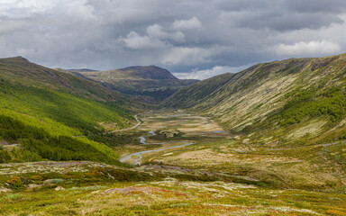 Landschap with mountains and valley, Grimsdalen, Rondane, Norway